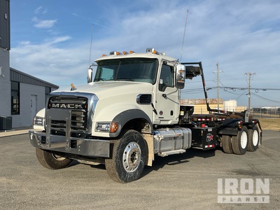 2025 Mack GR64F 6x4 Camión rodante