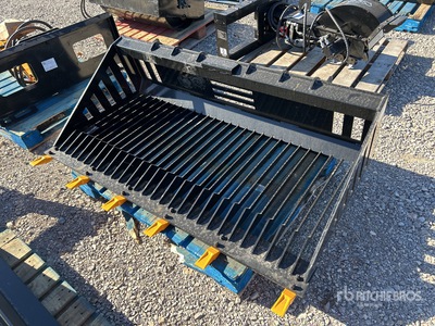 2025 GIYI GY-RB66 66 in Rock Skid Steer Bucket (Unused)