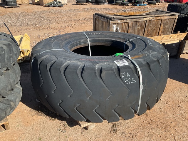 Firestone 29.5-35 Tire