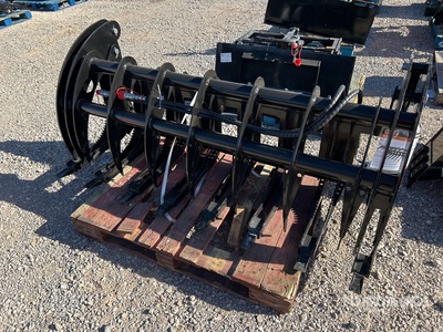 2025 GIYI GYCLG72C 72 in Skid Steer Grapple (Unused)