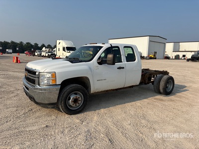2011 Chevrolet 3500HD 4x2 Extended Cab Cab and Chassis