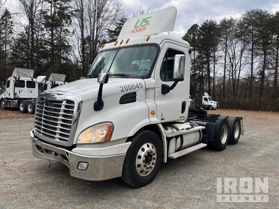 2013 Freightliner CA113 6x4 Tracteur Routier
