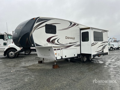 2013 Dutchmen Denali 244RLX 24 ft T/A Remorque récréative