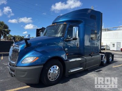 2020 International Navistar LT 6x4 Cabeza Tractora Cabina Dormitorio