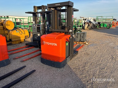 2021 Toyota 7BPUE15 2000 lb Order Picker