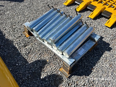 2025 HW 80 mm x 545 mm Bucket Pins (Unused)