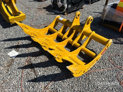 2025 HW RAKE30748 48 in Excavator Rake - Fits Cat 307 (Unused)