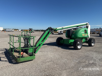 2016 JLG 600AJ 4WD LPG Piattaforma monobraccio articolata