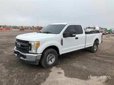 2017 Ford F-250 XL 4x2 Extended Cab Pickup