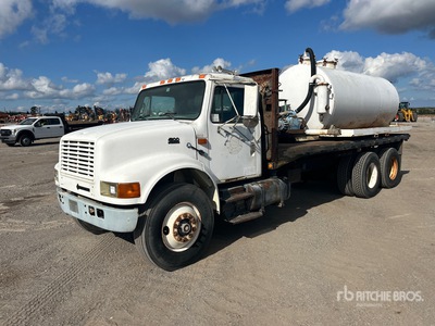 1995 International 4900 6x4 Vacuum Tanker Truck
