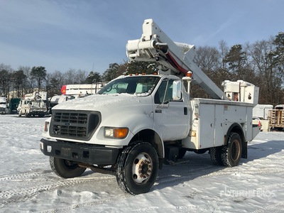 Altec TA50 40 ft on 2001 Ford F-650 XL 4x2 Bucket Truck