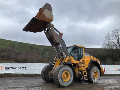 2015 Volvo L180H High Lift جرافة