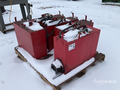 Quantity of (5) Tanque