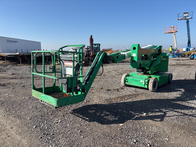 2013 JLG E400AJPN 2WD Electric Articulating Boom Lift