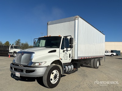 2019 International 4300 4x2 Van Truck