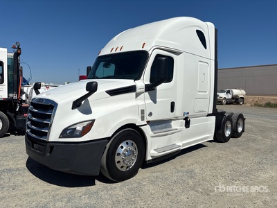 2020 Freightliner Cascadia 126 6x4 T/A Sleeper Truck Tractor