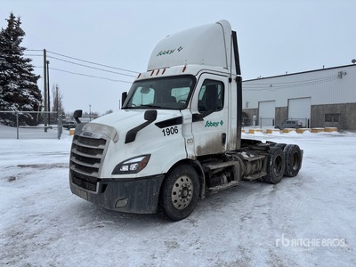 2020 Freightliner Cascadia 116 6x4 T/A Day Cab Truck Tractor