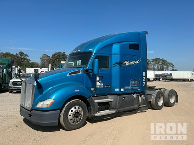 2017 Kenworth T680 6x4 تراكتور شاحنة كابينة النوم (ثنائية المحور)