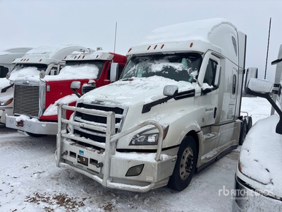 2021 Freightliner Cascadia 126 6x4 تراكتور شاحنة كابينة النوم (ثنائية المحور)