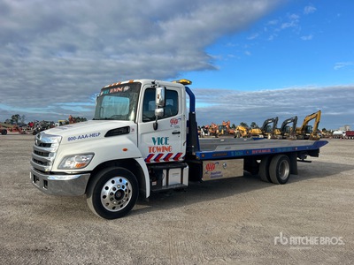 2020 Hino 268 4x2 Rollback Truck