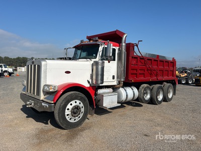 2011 Peterbilt 388 8x4 を見 Dump Truck