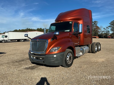 2018 International LT625 6x4 Cabeza Tractora Cabina Dormitorio