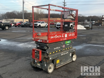 2015 Skyjack SJ 3219 Electric Scissor Lift