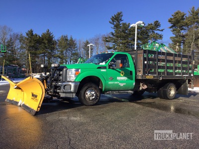 2016 Ford F-350 XL 4x4 Flatbed Truck