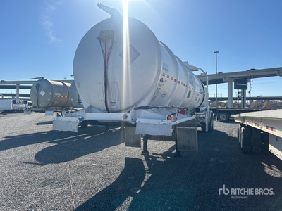 2013 Polar 9240 gal T/A Tanker Trailer