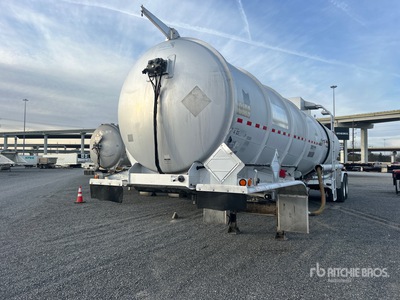 2013 Polar 9240 gal T/A Tanker Trailer