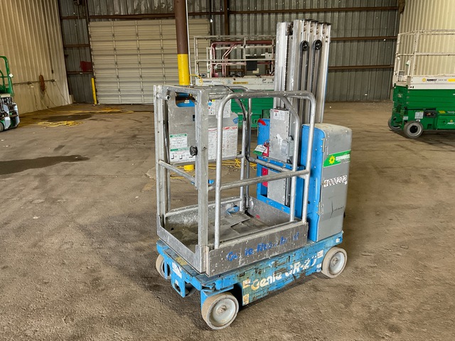 2015 Genie GR-20 Vertical Mast Lift