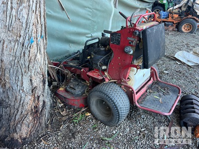 2022 Toro Grand Stand 4x2 Grasmaaier (Inoperable)