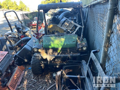 2016 John Deere Gator 825i 4x4 Veicolo da lavoro (Inoperable)