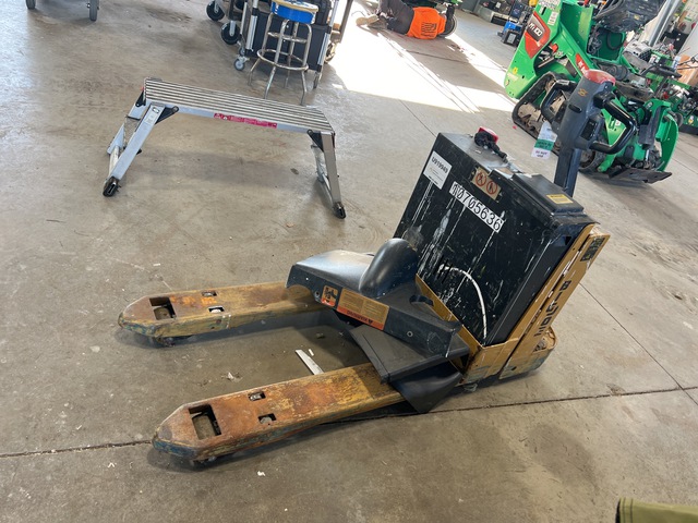 2022 Big Joe WPT45 4500 lb Electric Pallet Jack (Inoperable) 2022 Big Joe WPT45 4500 lb Electric Pallet Jack (Inoperable)