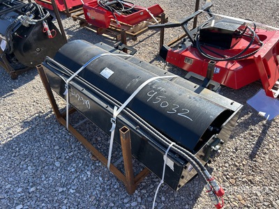 2025 GIYI GY-VR59 59 in Skid Steer Vibratory Roller (Unused)