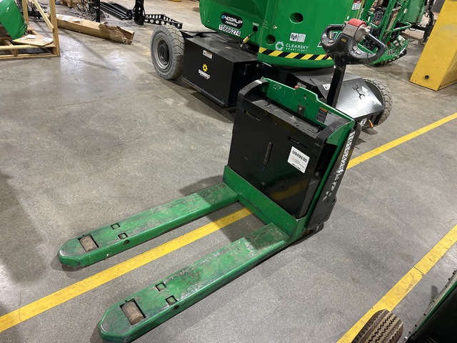 2019 Yale MPB045VGN24T2646 4510 lb Electric Pallet Jack (Inoperable)