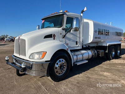 2020 Kenworth T370 4500 gal 6x4 Camion cisterna de agua