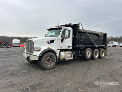 2022 Peterbilt 567 6x4 Camion à benne basculante Tridem