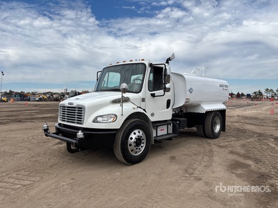2019 Freightliner M2 106 2000 gal 4x2 Water Truck