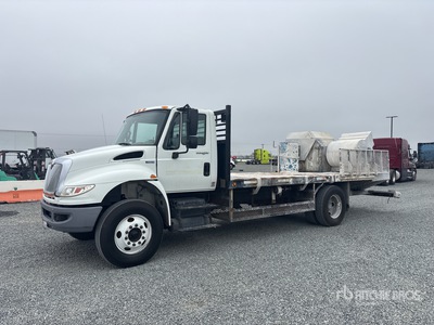 2014 International 4300 4x2 Flatbed Truck