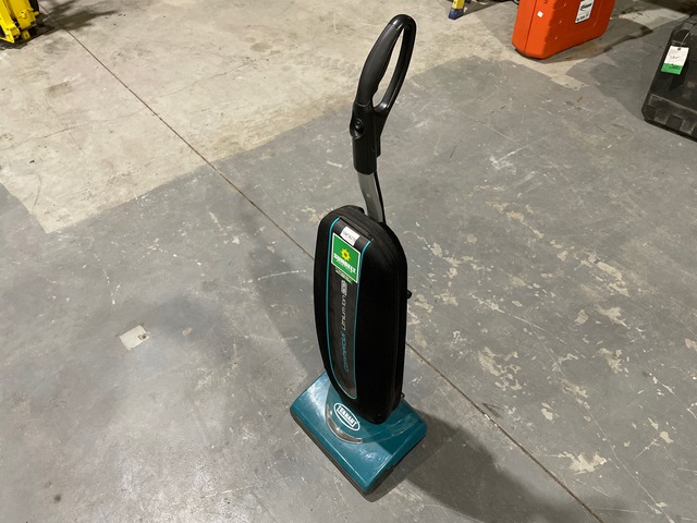 2021 Tennant V-LWU-13B Cordless Vacuum