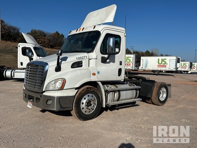 2013 Freightliner CA113 4x2 Cabeza Tractora Cabina Corta