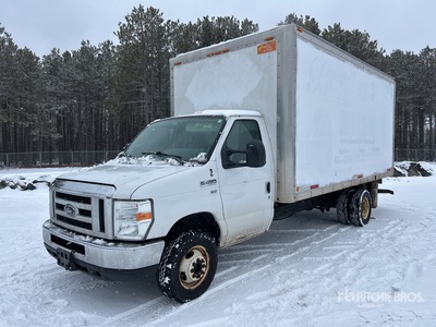 2016 Ford E-450 4x2 Van Truck