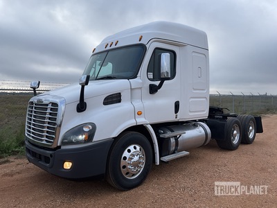 2017 Freightliner Cascadia 132 6x4 Cabeza Tractora Cabina Dormitorio