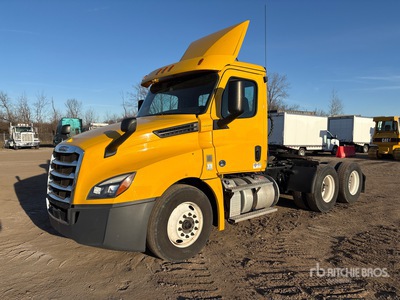 2019 Freightliner Cascadia 126 6x4 T/A Day Cab Truck Tractor