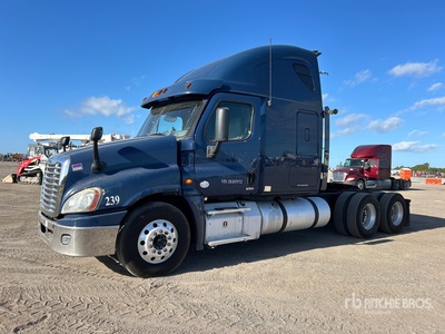 2013 Freightliner Cascadia 125 6x4 T/A Sleeper Truck Tractor