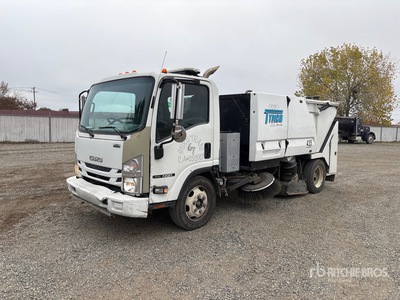 2019 Tymco on 2019 Isuzu NQR Camion barredora