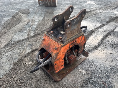 NPK C-4C 34 in Excavator Plate Compactor Attacco per escavatore