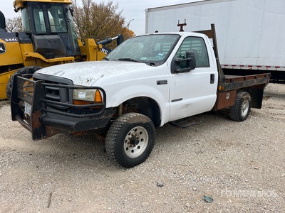 2001 Ford F-250 4x4 شاحنة مسطحة (Inoperable)