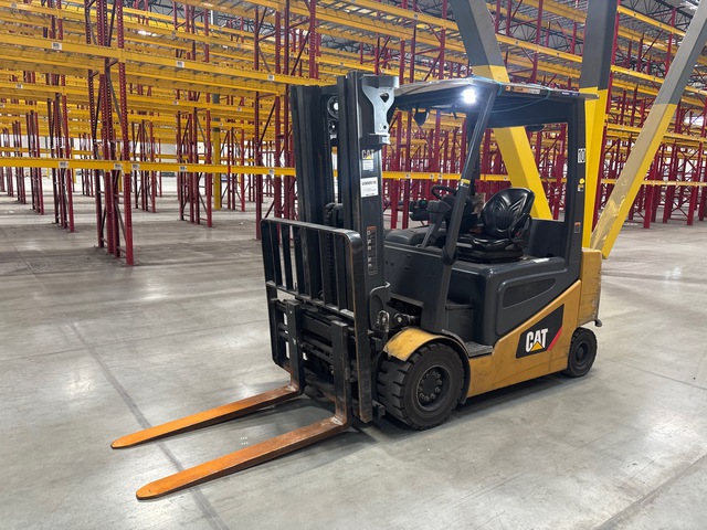2020 Cat 2EP6000 5920 lb Electric Forklift